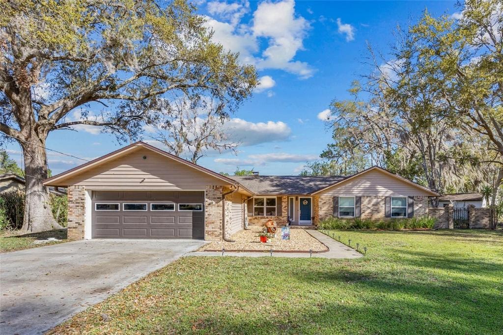 Property at 833 SW Biscayne Gln